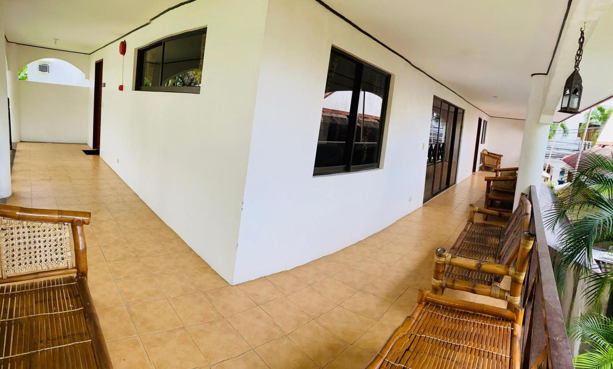 Nirvana 3* Balabag (Boracay)
